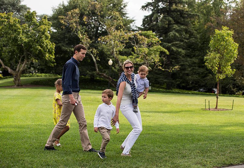 Cứ mỗi mùa hè đến, cả gia đình nhỏ có truyền thống đi nghỉ cuối tuần tại nông trại ở New Jersey.
