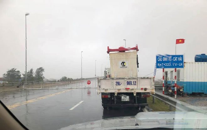 Diễn biến bão số 2: Đổ bộ đất liền gây mưa to gió giật mạnh, 2 người tử vong - 8
