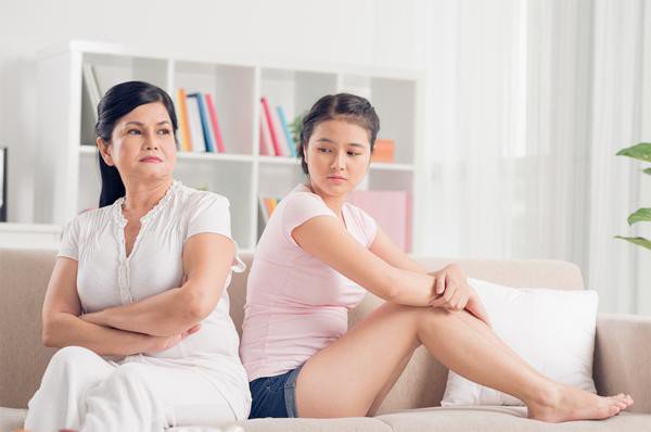 chong lam co tung bung mung bo de con, vo den tang qua khien ca nha choang vang - 1