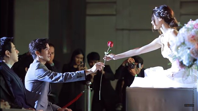 Mê mẩn nhan sắc thiên thần của amp;#34;tiểu tamamp;#34; Thái khiến cả bố đẻ và chồng cô ruột say đắm - 9