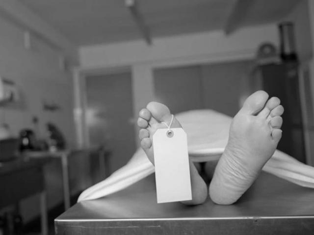 Đang làm đám tang thì thấy chân tay con trai cử động, gia đình phát hiện sự thật rợn người