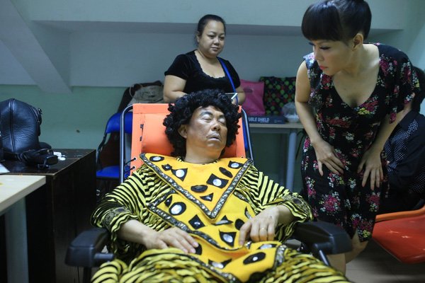 Chạy show nhiều, loạt sao không giấu được khoảnh khắc amp;#34;tụt ápamp;#34; trên truyền hình - 10