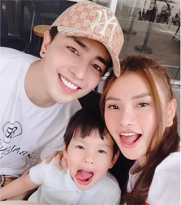 Đứng cạnh chồng kém cả chục tuổi, 3 người đẹp này khiến fan ngỡ ngàng bởi nhan sắc không tuổi - 5