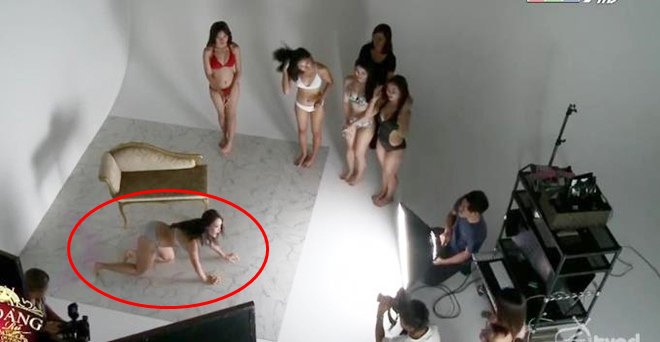 Hôn gợi dục, tạo dáng phản cảm: Gameshow hẹn hò trên truyền hình đang quá dễ dãi? - 9