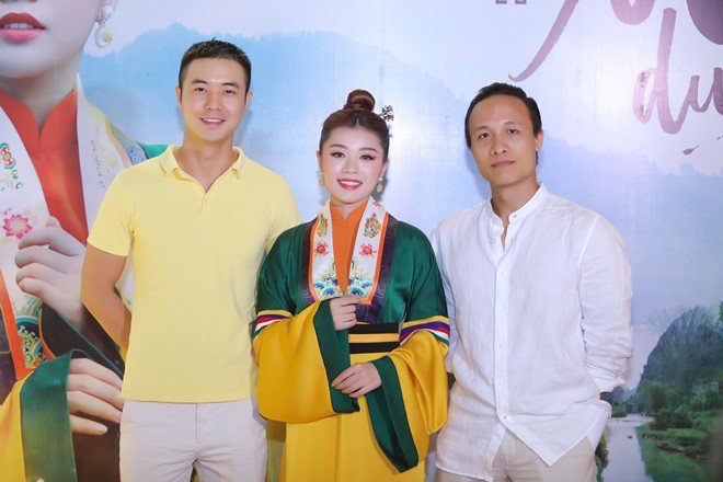 Sao Mai Thu Hằng đưa mối tình đơn phương bi ai nhất lịch sử vào MV amp;#34;Mơ duyênamp;#34; - 6