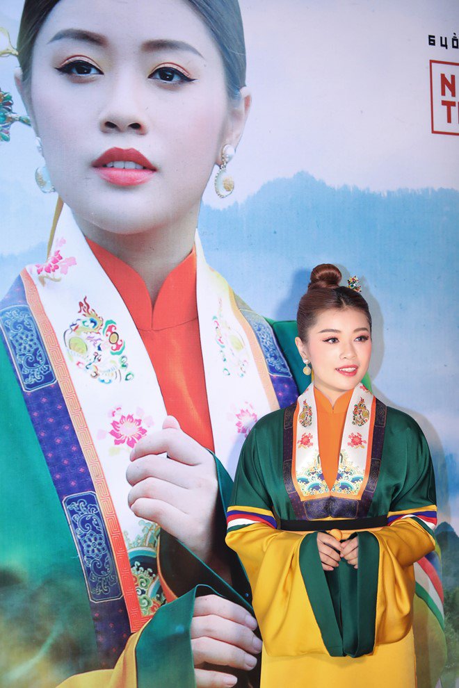 Sao Mai Thu Hằng đưa mối tình đơn phương bi ai nhất lịch sử vào MV amp;#34;Mơ duyênamp;#34; - 4