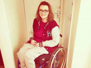 Sức khỏe - Sau đêm thức khuya xem tivi, cô gái 23 tuổi hốt hoảng khi bị liệt nửa người