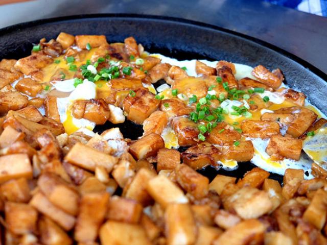 Món ăn vặt ngon khó cưỡng của ẩm thực đường phố Sài Gòn