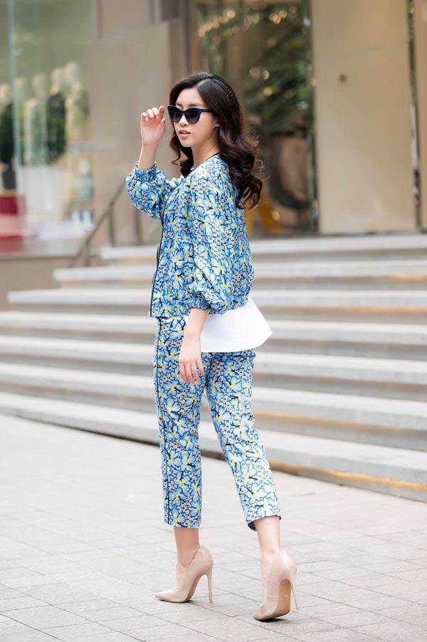 Chung đụng váy áo, Đỗ Mỹ Linh và Midu mỗi người một vẻ, vẹn cả mười phân - 13