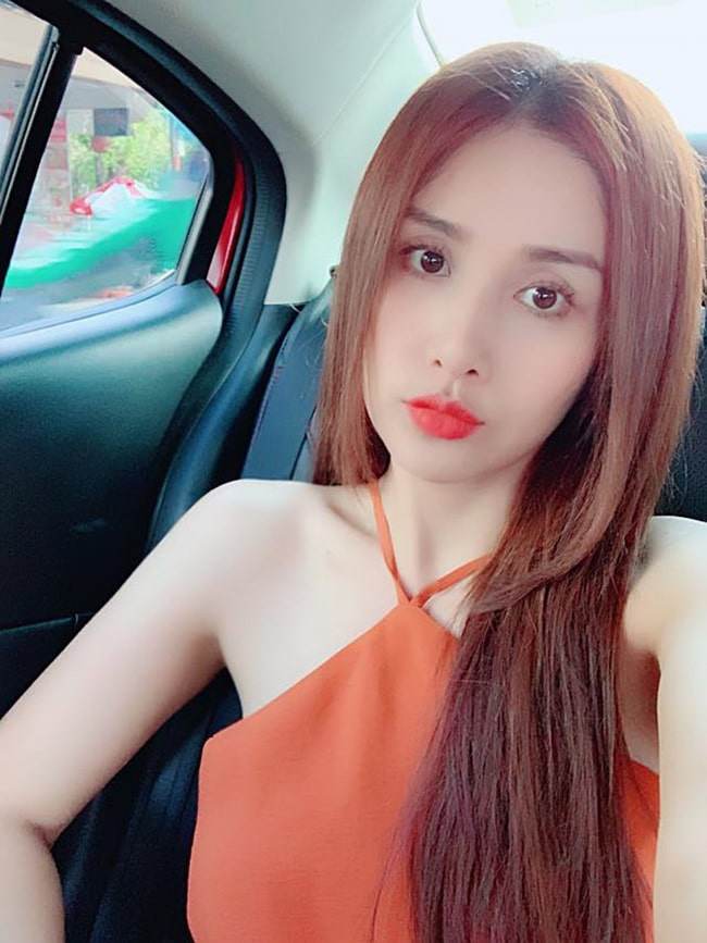 Hậu ly hôn, vợ cũ Phan Thanh Bình, MC Quỳnh Chi amp;#34;lột xácamp;#34; nóng bỏng - 15