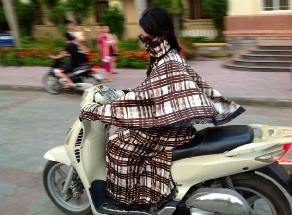 Khi nắng Hà Nội đạt đỉnh, liệu chị em có lại quên luôn định nghĩa “mặc đẹp”? - 1