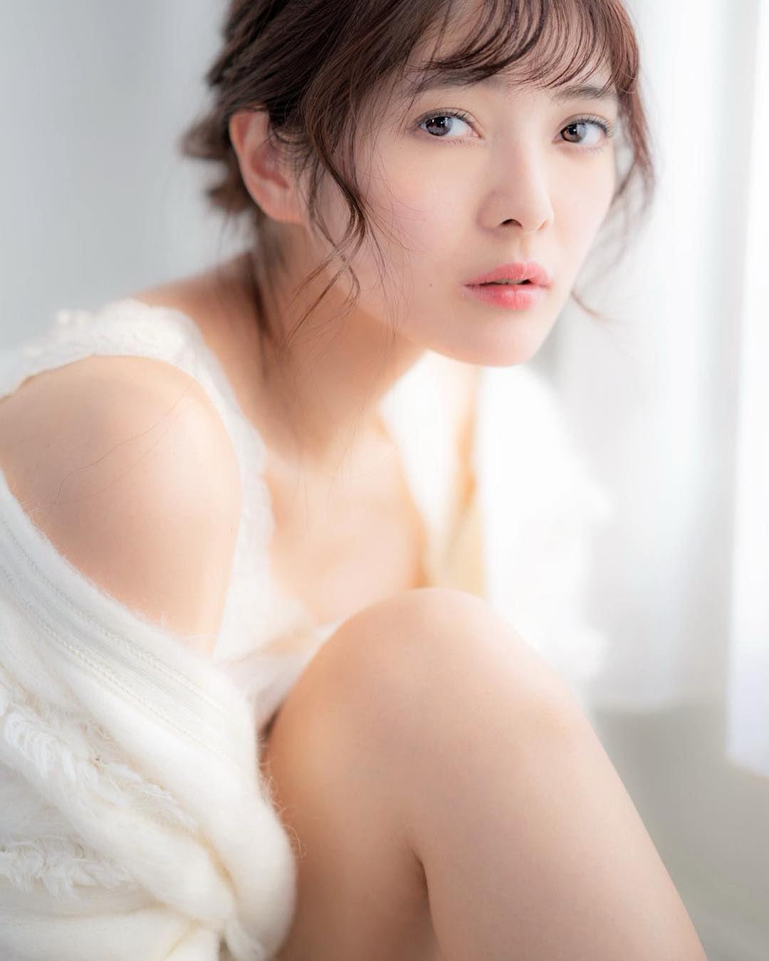 Mỹ nữ khiến đàn ông “bấn loạn” hóa ra là mẹ bỉm sữa, nhìn mặt con còn bất ngờ hơn - 2