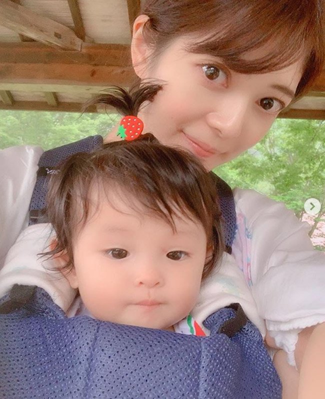 Mỹ nữ khiến đàn ông “bấn loạn” hóa ra là mẹ bỉm sữa, nhìn mặt con còn bất ngờ hơn - 11