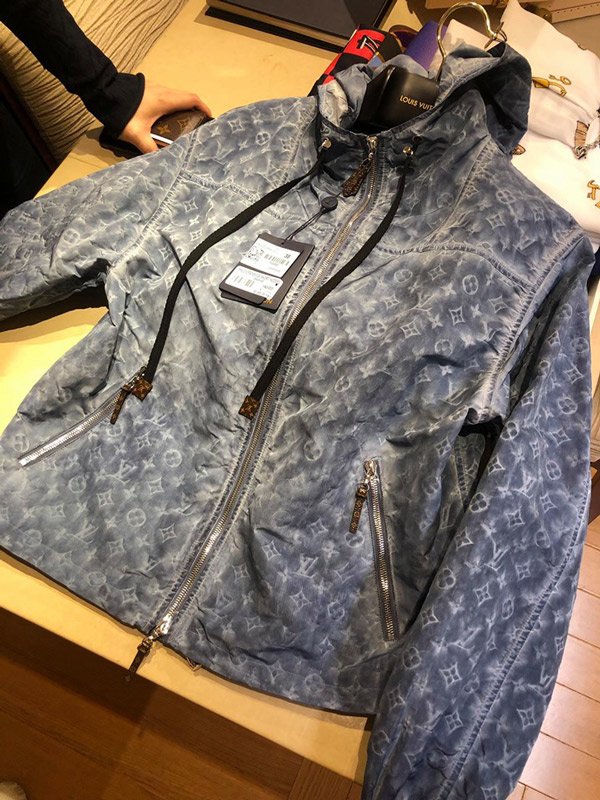 Đẳng cấp Mai Phương Thuý: Diện vest xẻ ngực lộ nội y mà không ai chê trách! - 12