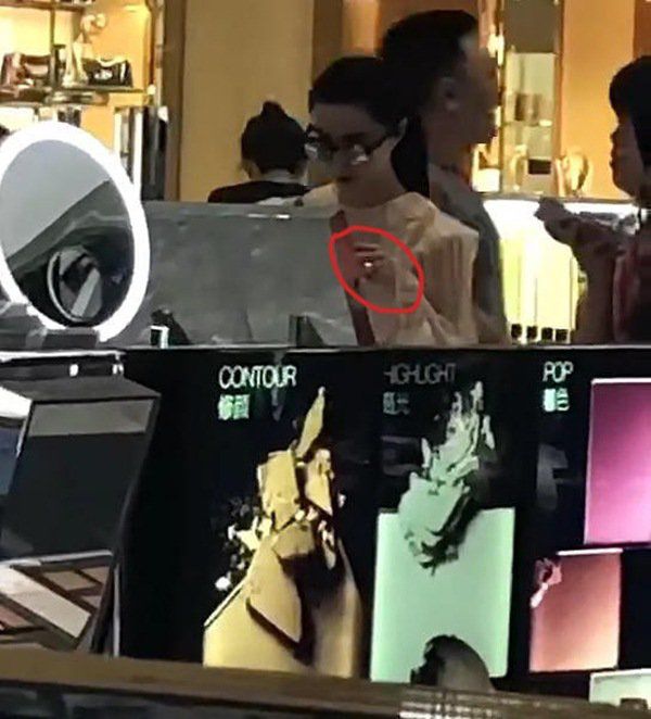 Ngôi sao 24/7: Sự thật chuyện amp;#34;trai đẹp ngoài hành tinhamp;#34; bị bố bỏ rơi, giờ amp;#34;mặt dàyamp;#34; nối lại - 6