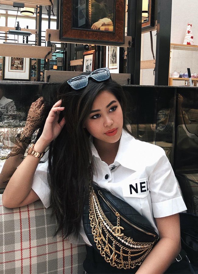 Những chiếc áo croptop của em chồng Hà Tăng có giá “trên trời” - 2