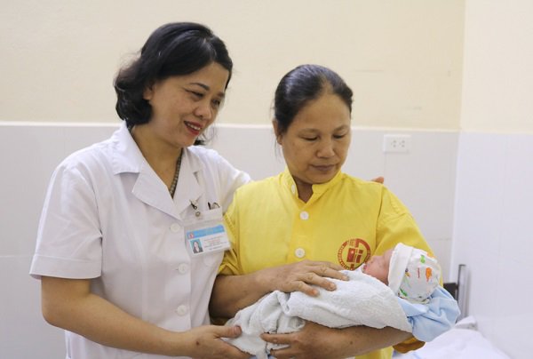 Mẹ Hải Dương bầu 36 tuần gặp tai nạn, ngay lập tức bác sĩ quyết định mổ đẻ cấp cứu - 2