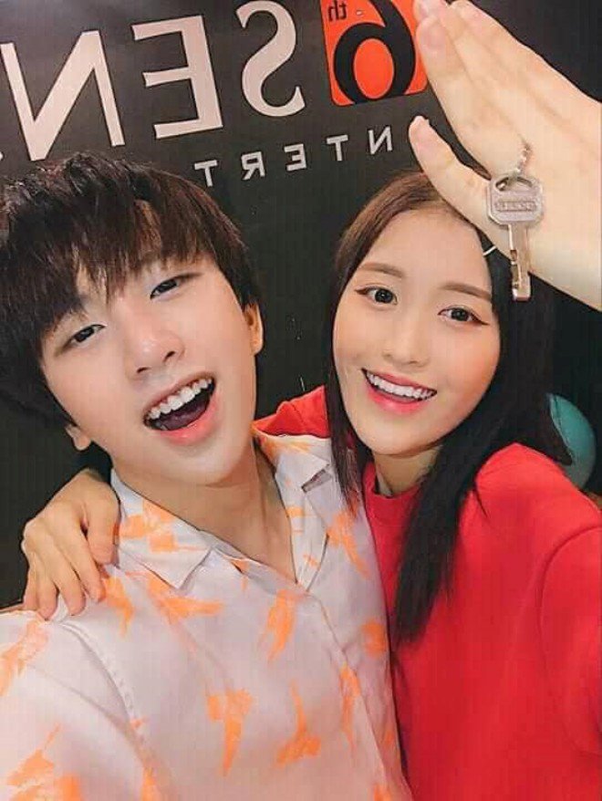 Sao Việt nô nức bắt chước ảnh khoe nhẫn cầu hôn của Đông Nhi, amp;#34;tội nghiệpamp;#34; nhất là Anh Đức - 8