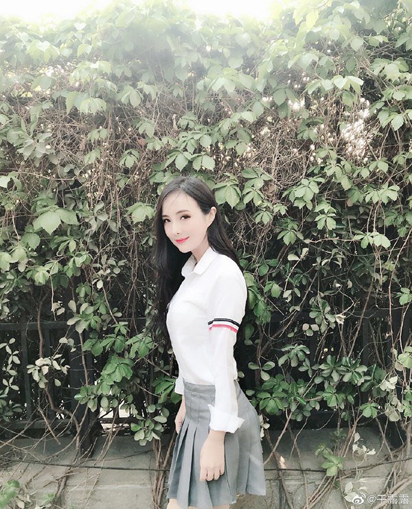 Tin được không, Can Lộ Lộ thích khoe thân ngày nào giờ amp;#34;chính chuyênamp;#34;, e ấp như thiếu nữ 18 - 5