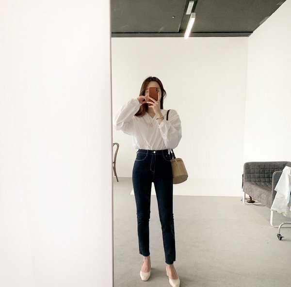 Tranh thủ HN mát rượi, chị em diện ngay áo blouse dài tay vừa xinh vừa giấu bắp tay thô - 8