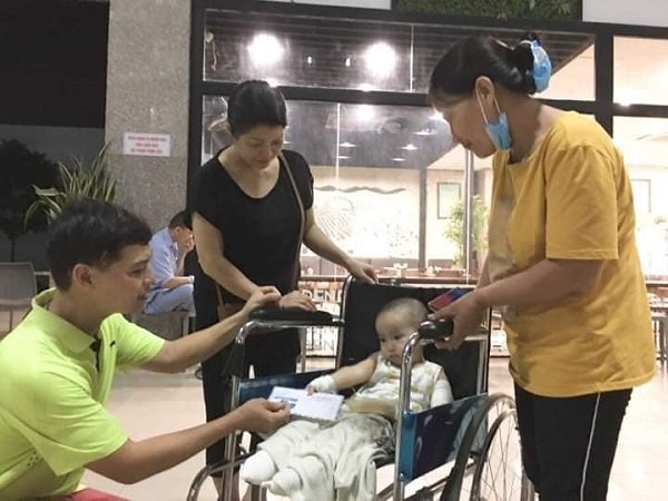 Nhói lòng câu nói của bé gái khi sự sống chỉ tính bằng ngày: amp;#34;Mẹ muốn thấy con nữa không?amp;#34; - 2