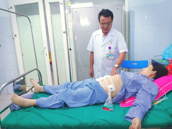 Bỗng dưng không thể nằm ngửa, mẹ bầu nhập viện bác sĩ đẩy ngay đi cấp cứu - 1