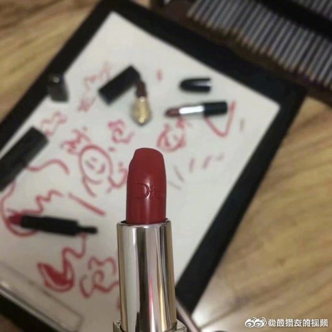 amp;#34;Cô còn học sinh mà đã dùng son, ban ngày đi học, ban đêm theo nghề gì?amp;#34; - 4