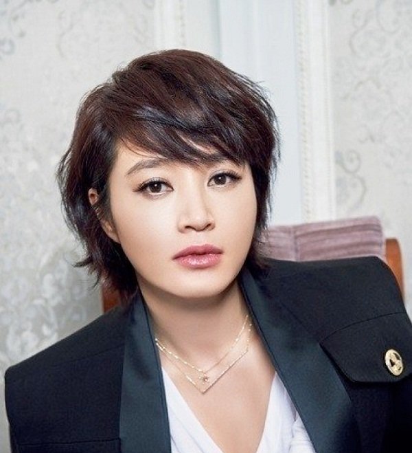 Ngôi sao 24/7: Từ amp;#34;nữ hoàng thích khoeamp;#34;, Can Lộ Lộ thay đổi khó ai nhận ra - 9