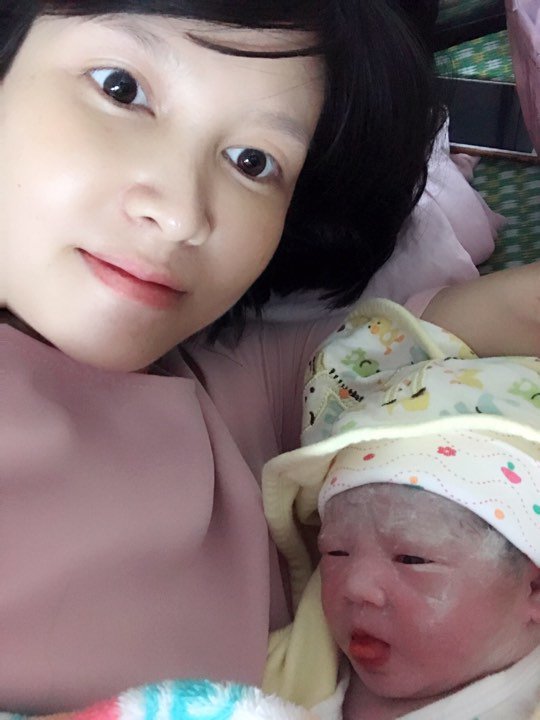 Mẹ Hà Nội 4 lần sinh thường amp;#34;nhanh như chớp”, chưa kịp thay váy con đã “oe oe” - 6