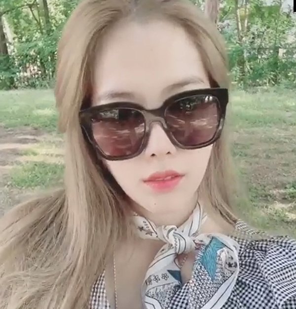 Lại xuất hiện với diện mạo khác lạ, Nam Em một lần nữa khiến fan “đứng hình” vì... quá đẹp!  - 3