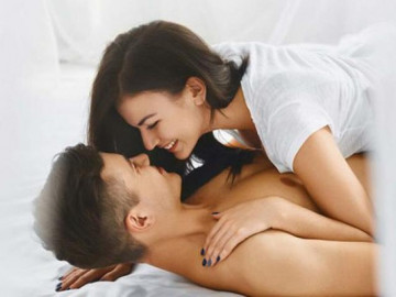 Khởi đầu sung sức nhưng 2 phút đã hết tiền, tôi đau khổ mỗi khi nằm cạnh cô ấy