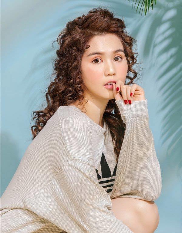 Sao Việt đua nhau để tóc mì tôm: người lên hương nhan sắc, người bị fan gọi amp;#34;bà thímamp;#34; - 11