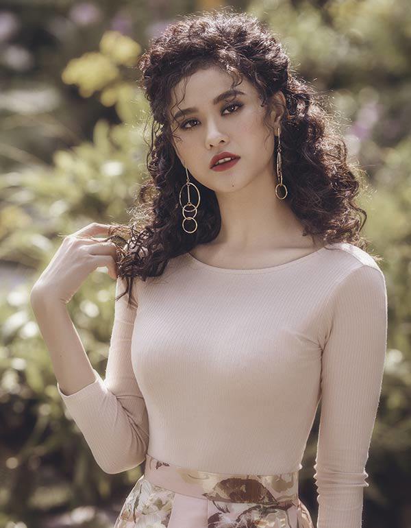 Sao Việt đua nhau để tóc mì tôm: người lên hương nhan sắc, người bị fan gọi amp;#34;bà thímamp;#34; - 8