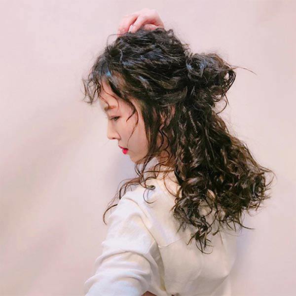 Sao Việt đua nhau để tóc mì tôm: người lên hương nhan sắc, người bị fan gọi amp;#34;bà thímamp;#34; - 19