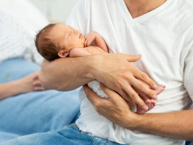 Chị dâu vừa sinh con, chàng trai lập tức nhận ra điểm bất thường khiến gia đình sốc nặng