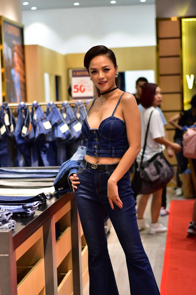 Huệ của Về Nhà Đi Con bất ngờ amp;#34;lột xácamp;#34; quyến rũ hơn cả Hồng Quế - 2