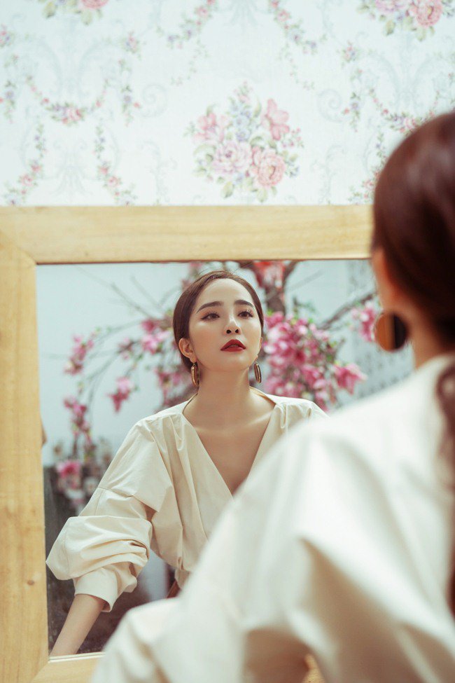 Quỳnh Nga tiết lộ điều amp;#34;xấu hổ vô cùngamp;#34; về cảnh cưỡng hôn Quốc Trường trong Về Nhà Đi Con - 6