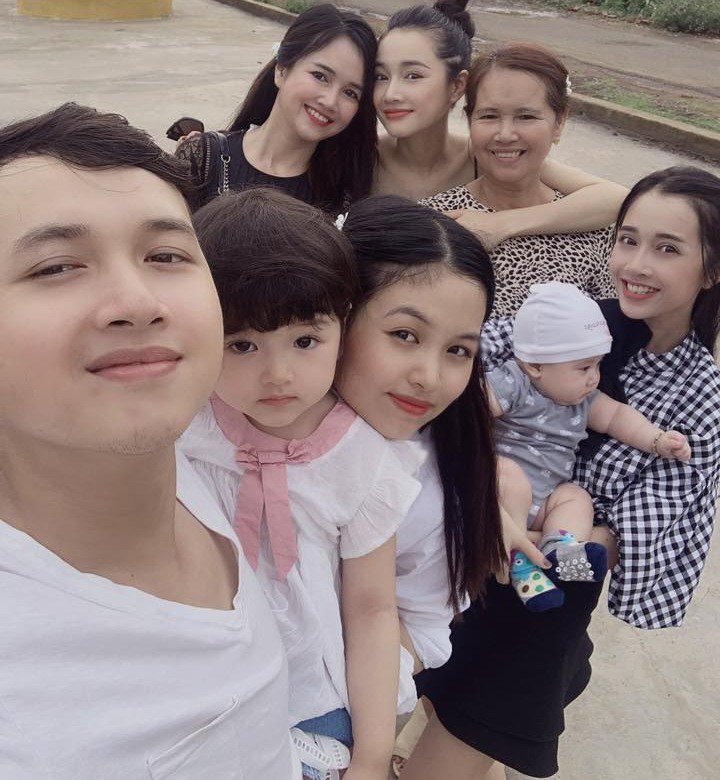 Đều đã làm mẹ nhưng mỗi lần xuất hiện cùng nhau, Nhã Phương thua xa em gái ở điểm này! - 5