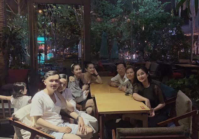 Đều đã làm mẹ nhưng mỗi lần xuất hiện cùng nhau, Nhã Phương thua xa em gái ở điểm này! - 8