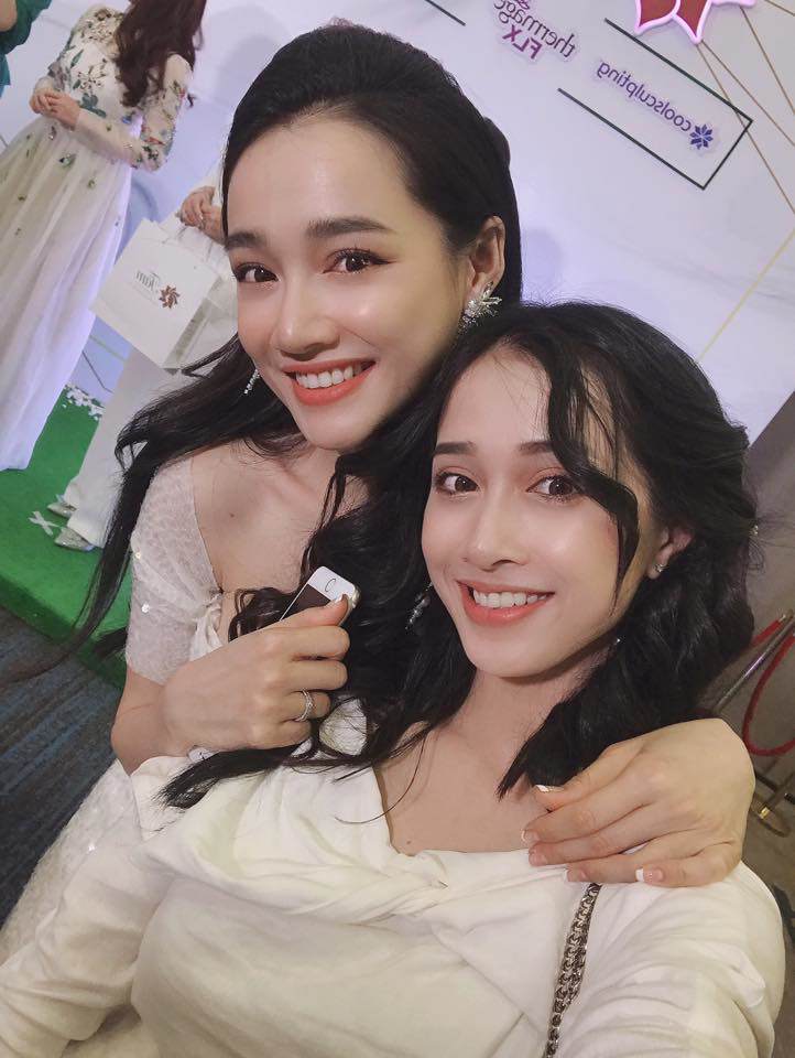 Đều đã làm mẹ nhưng mỗi lần xuất hiện cùng nhau, Nhã Phương thua xa em gái ở điểm này! - 2