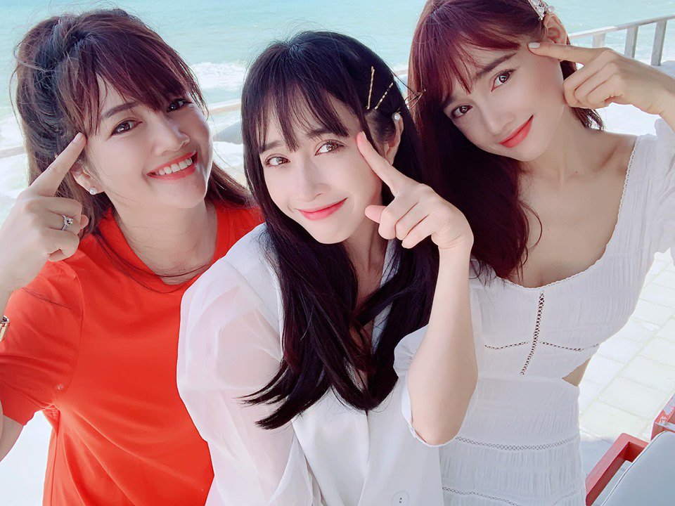 Đều đã làm mẹ nhưng mỗi lần xuất hiện cùng nhau, Nhã Phương thua xa em gái ở điểm này! - 1