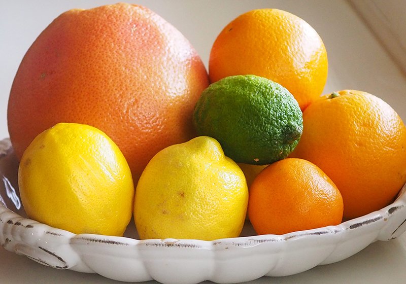 Bạn nên uống nước cam, quýt, chanh sau bữa ăn một chút để hưởng được hết lợi ích mà chúng đem lại. 
