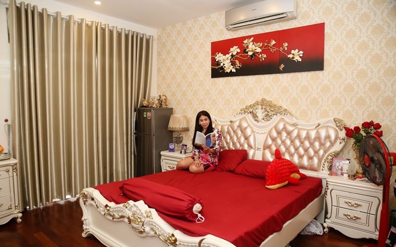 Dù em gái sống ở Mỹ nhưng Lý Hùng vẫn thiết kế phòng riêng để cô có chỗ ngủ mỗi khi về Việt Nam. 
