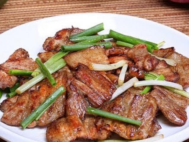 Rang thịt lợn, đừng cho ngay trực tiếp vào chảo, thêm bước này, thịt tuyệt ngon lại không ngấy