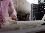 Xem ăn chơi - Khám phá mô hình máy bay bằng giấy giống thật đến từng chi tiết