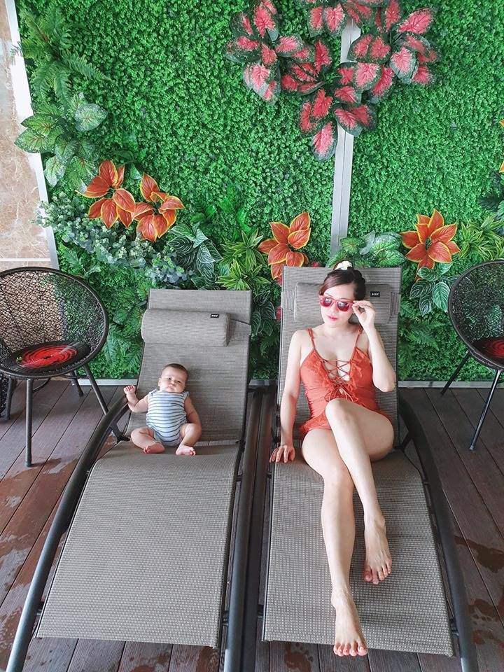 Đăng ảnh cho con bú, Mai Thỏ chia sẻ gây bão, fan tranh cãi nảy lửa - 4