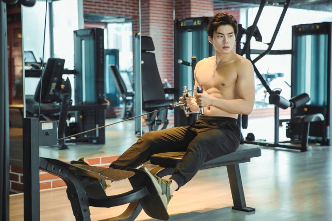 Lộ danh tính amp;#34;nam thần 6 múiamp;#34; vướng nghi vấn hẹn hò Hương Giang, người trong cuộc nói gì? - 4