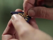 Clip Eva - Quy trình tạo ra một chiếc túi Prada huyền thoại