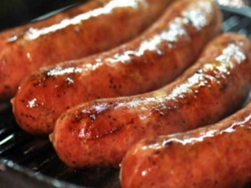 Cách làm xúc xích tươi ngon như ngoài hàng ai ăn cũng đều mê