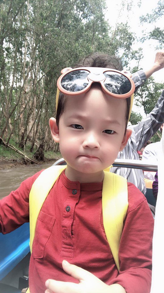 Ly Kute khoe ảnh con trai đi chơi, dân mạng thốt lên amp;#34;càng nhìn càng thấy giống người ấyamp;#34; - 3